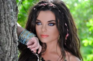 «Натуральная пенсионерка» : Наташа Королева показала фото без макияжа, фанаты разочарованы